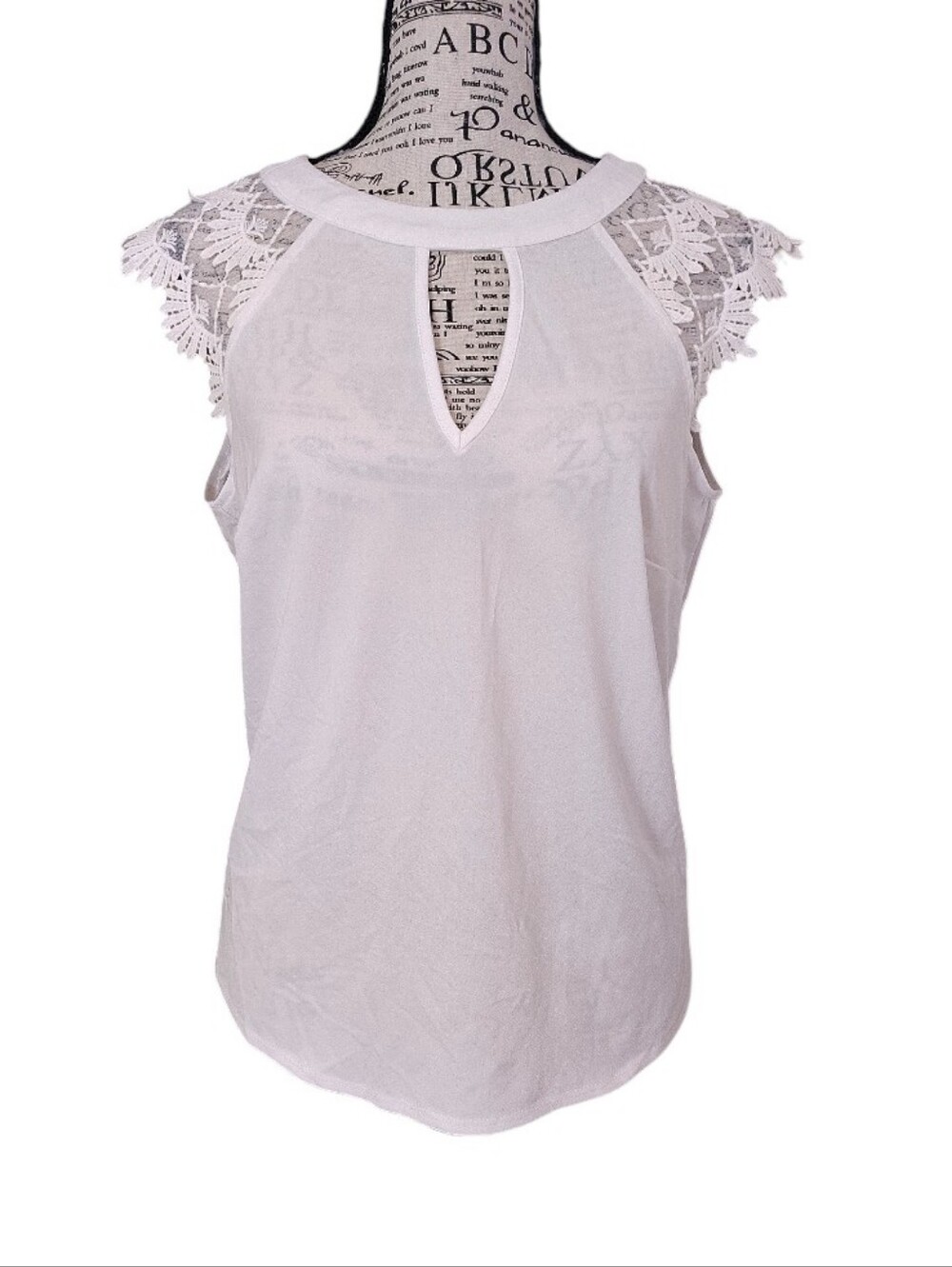 Trende White Keyhole Crochet Lace Cap Sleeve Blouse Small NWT Tie Back Boho‎